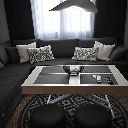 Haris 303 Apartment By Vpn Accomodation Athens Ngoại thất bức ảnh