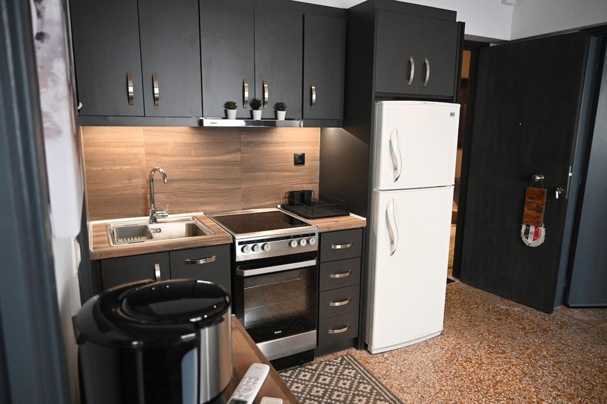 Haris 303 Apartment By Vpn Accomodation Athens Ngoại thất bức ảnh